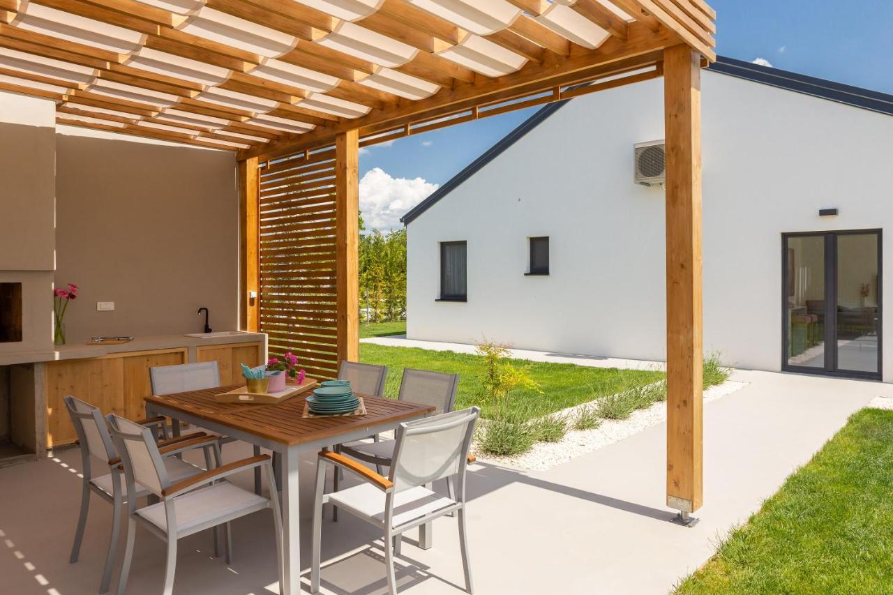 Bandelli Villas Oklaj 외부 사진